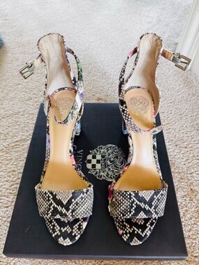 Vince Camuto Snake-Print Floral Accent Ankle-Strap Sandals - size 7